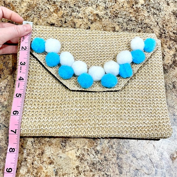 Bumble Bee Pom Pom Straw Clutch - Picture 9 of 9